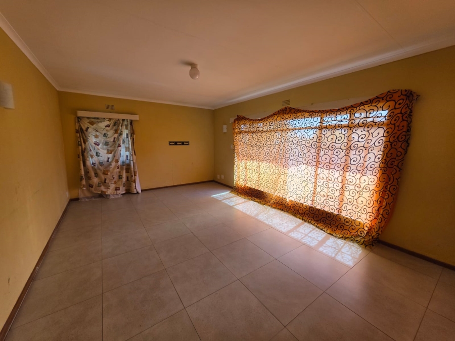 4 Bedroom Property for Sale in Vaalpark Free State